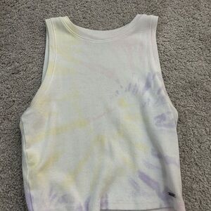 Hollister Cream Sleeveless Crop Muscle Tee